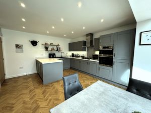 Open Plan Living - click for photo gallery